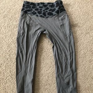 Lululemon crop gray pants